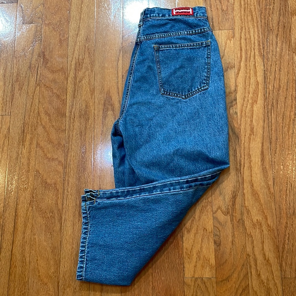 Halston Jeanswear Size 8 Blue Vintage Cropped Distressed 5 Pockets Medium Wash